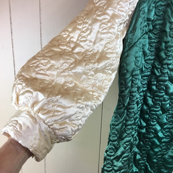 Vintage 70’s Satin Green Champagne Quilted from Sears Embellish Robe Medium - Picture 6 of 8
